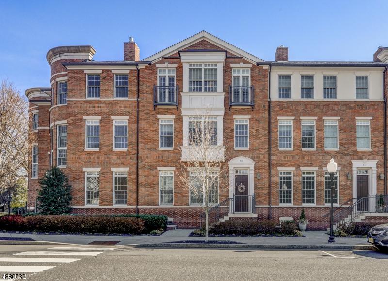 83 Chambers St - Photo 1