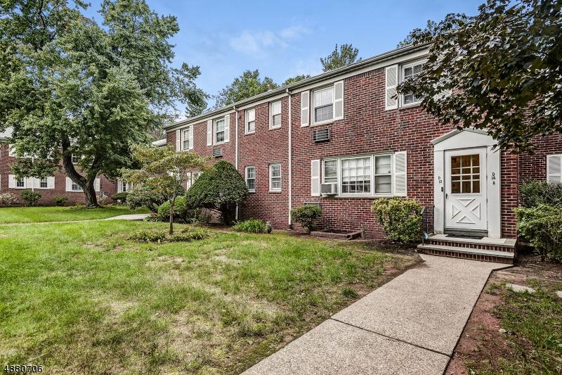 445 Morris Ave 14-D - Photo 1