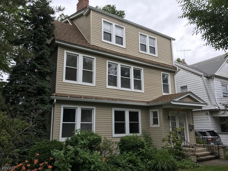 219 Academy St - Photo 1