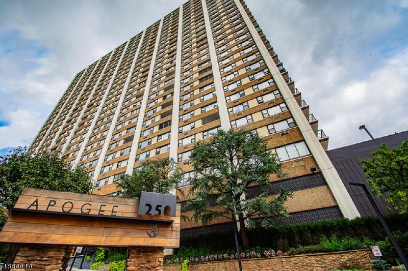 250 Gorge Rd-Unit 27D - Photo 1