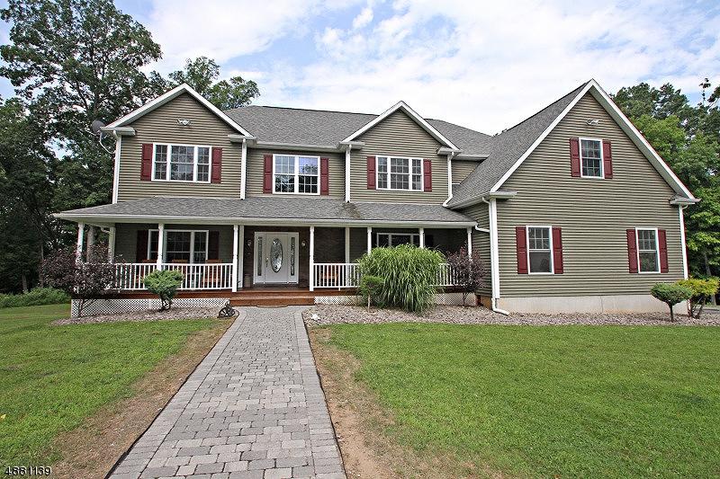 131 Meadows Rd - Photo 1