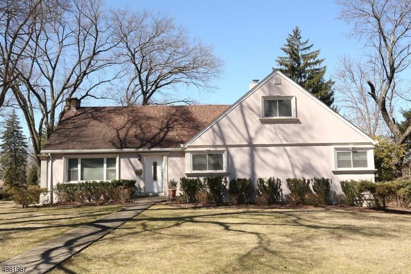 93 Engle St - Photo 1
