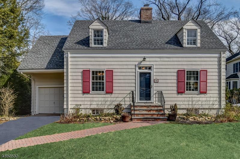 15 Somerset Ave - Photo 1