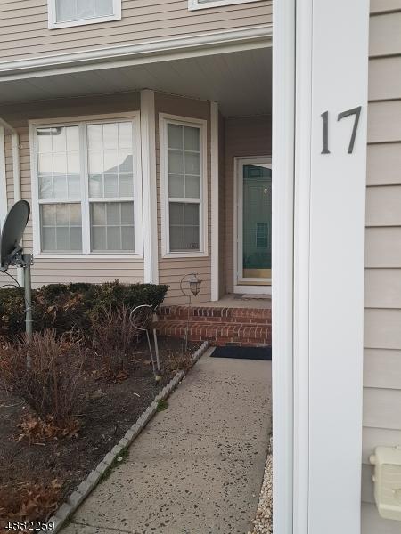 17 Woods Edge Ct - Photo 1