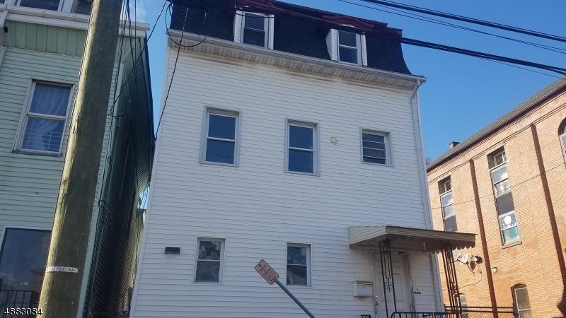90 Pennsylvania Ave - Photo 1