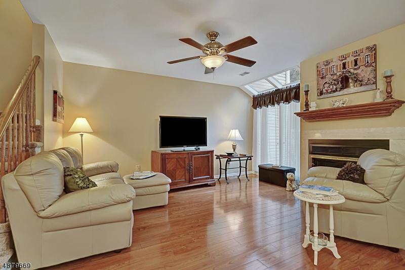 4 Academy Ct - Photo 1