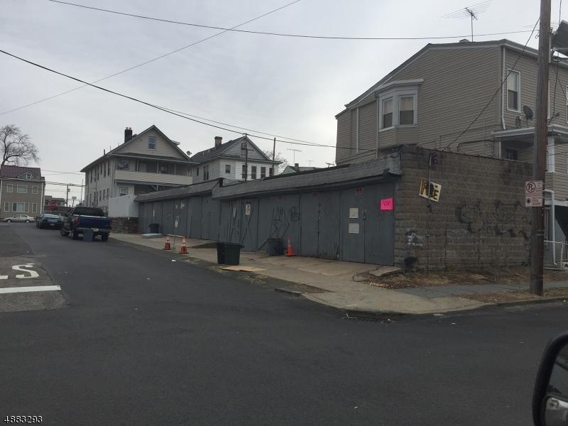 34 Albion Ave - Photo 1