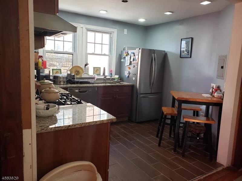 55 Berkeley Pl - Photo 1