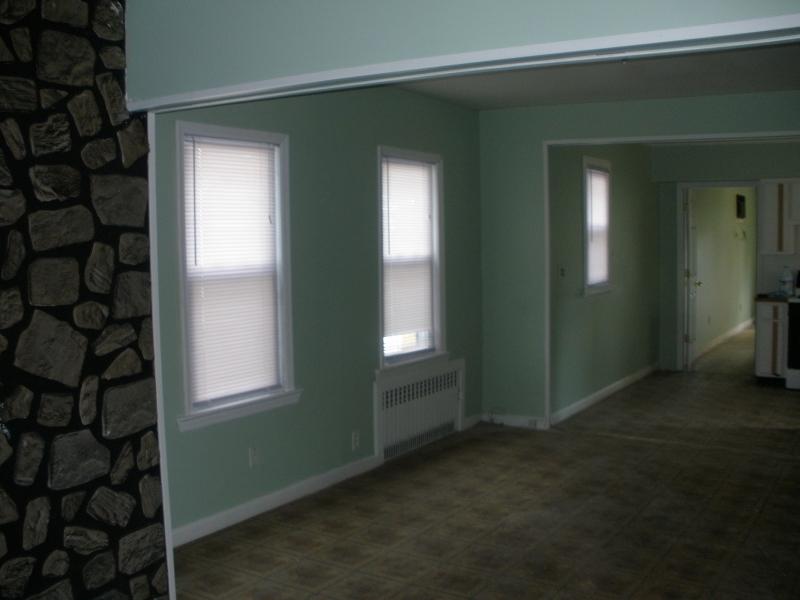 132 Warren Ave - Photo 1