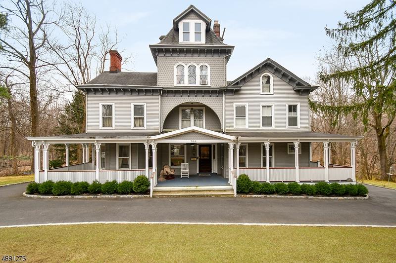 700 Springfield Ave - Photo 1