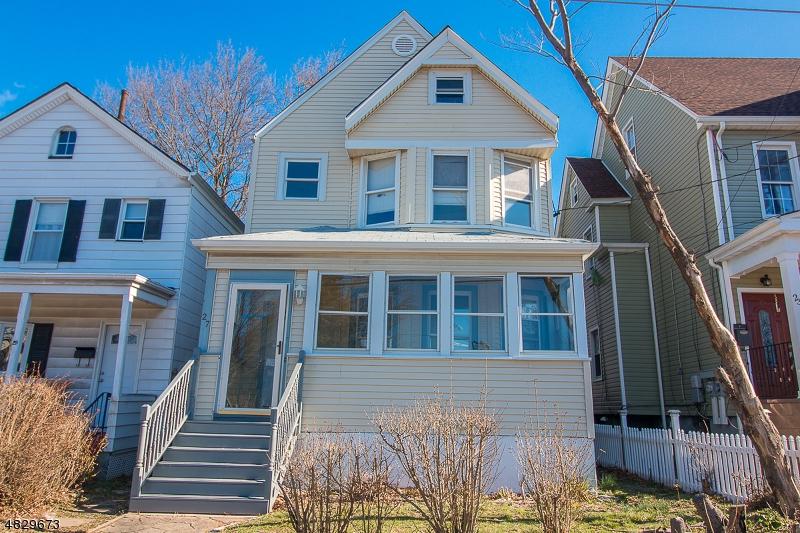 27 Myrtle St - Photo 1