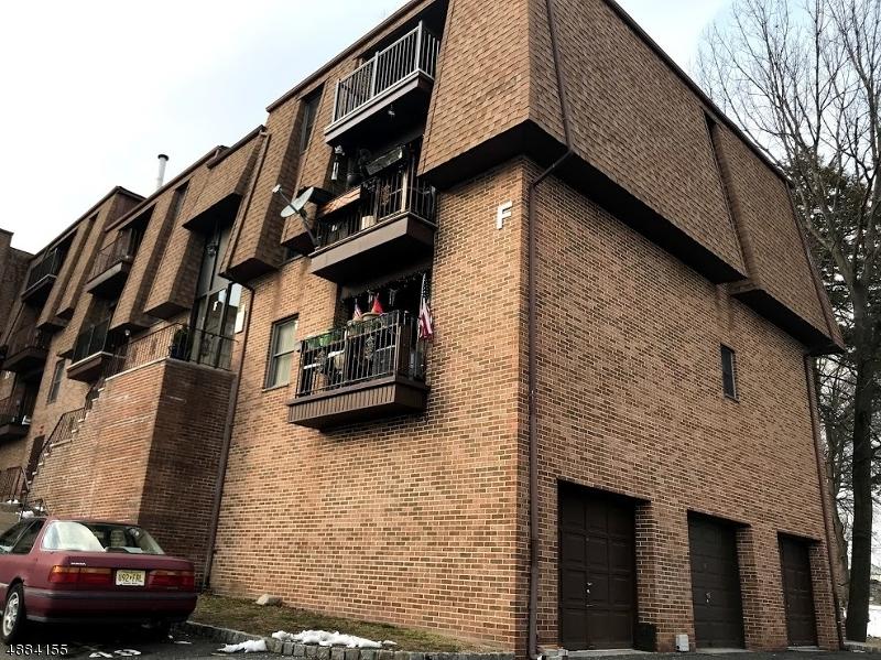 700 Schuyler Ave - Photo 1