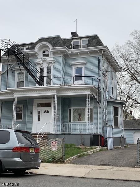 467 Monroe Ave - Photo 1