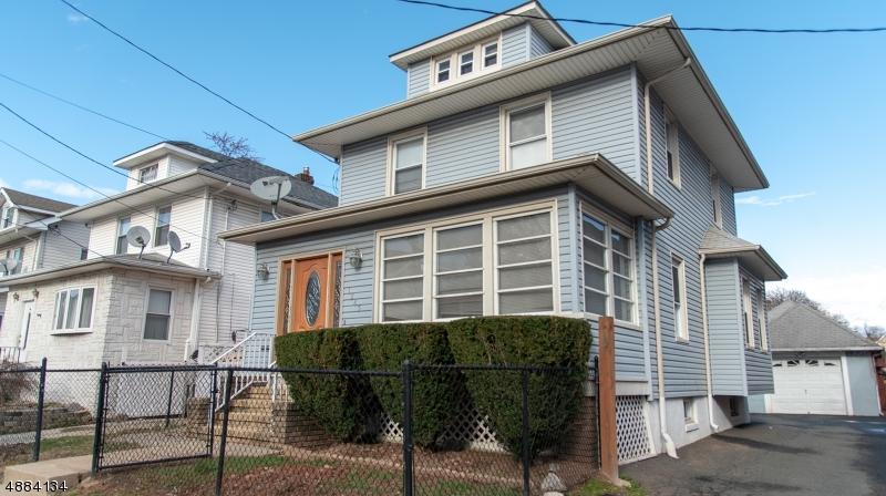 1245 Miriam Pl - Photo 1