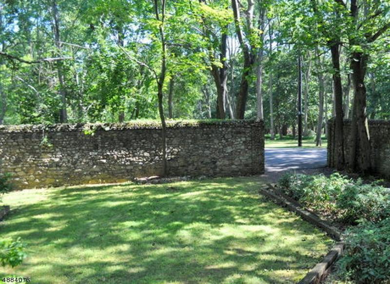 20 Dryden Rd - Photo 1