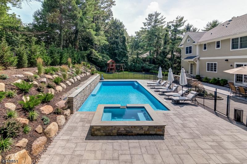 36 Troy Dr - Photo 1