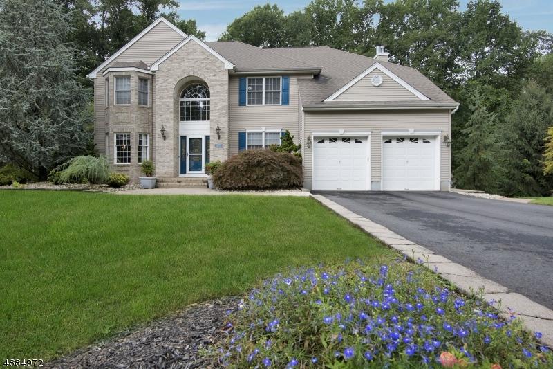 21 Dickinson Ct - Photo 1