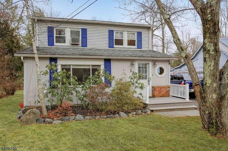 12 Fairfield Ave - Photo 1