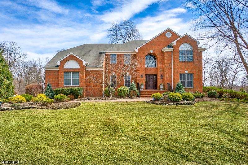 20 Briarwood Dr East - Photo 1