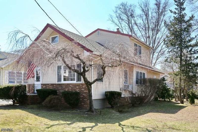 214 Hill St - Photo 1