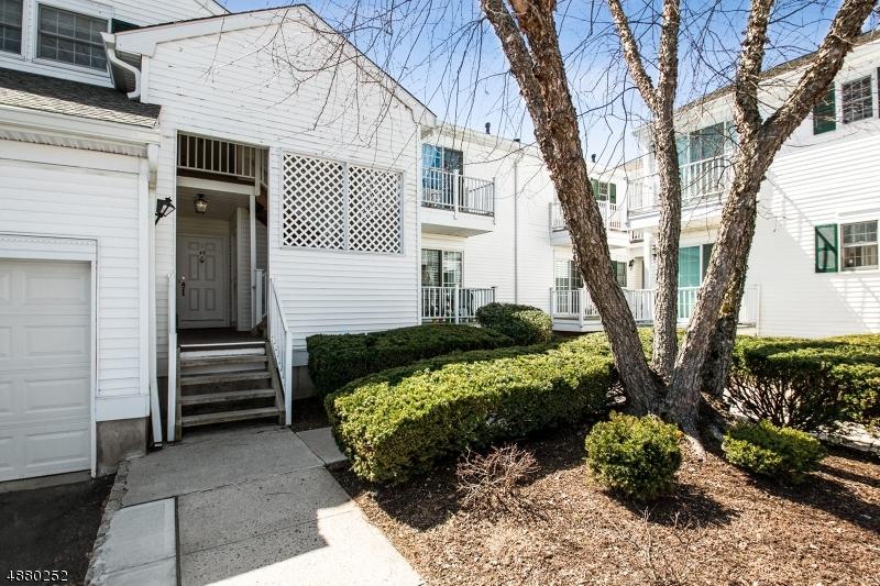 51 Smithfield Ct - Photo 1