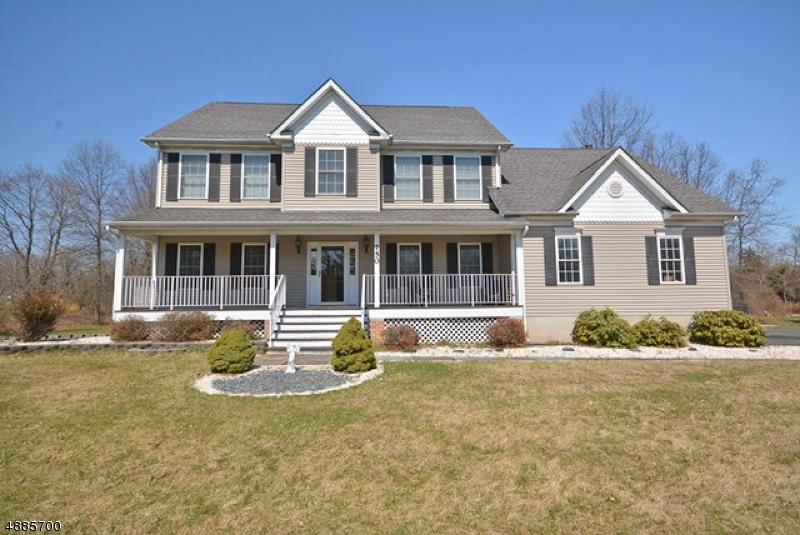 750 Clawson Ave - Photo 1