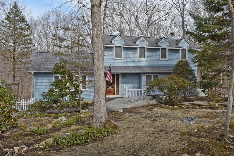 12 Newton Ave - Photo 1