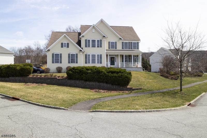 1 Stone Hill Ct - Photo 1