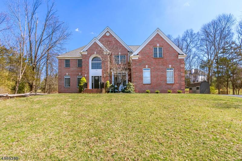 556 Meadow Rd - Photo 1