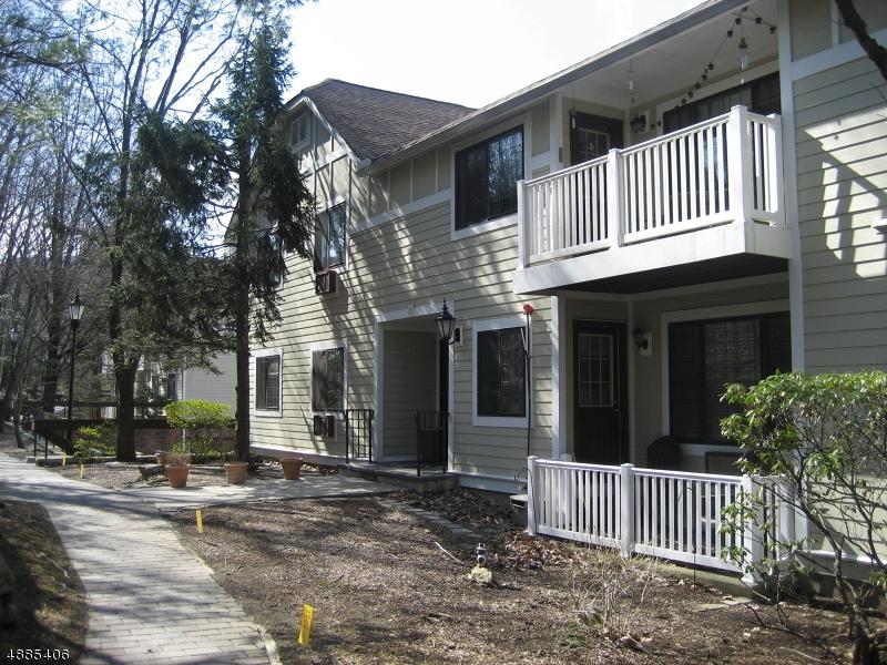 2 Foxwood Dr - Photo 1
