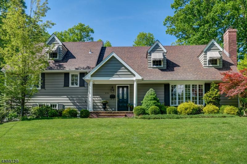 994 Woodmere Dr - Photo 1