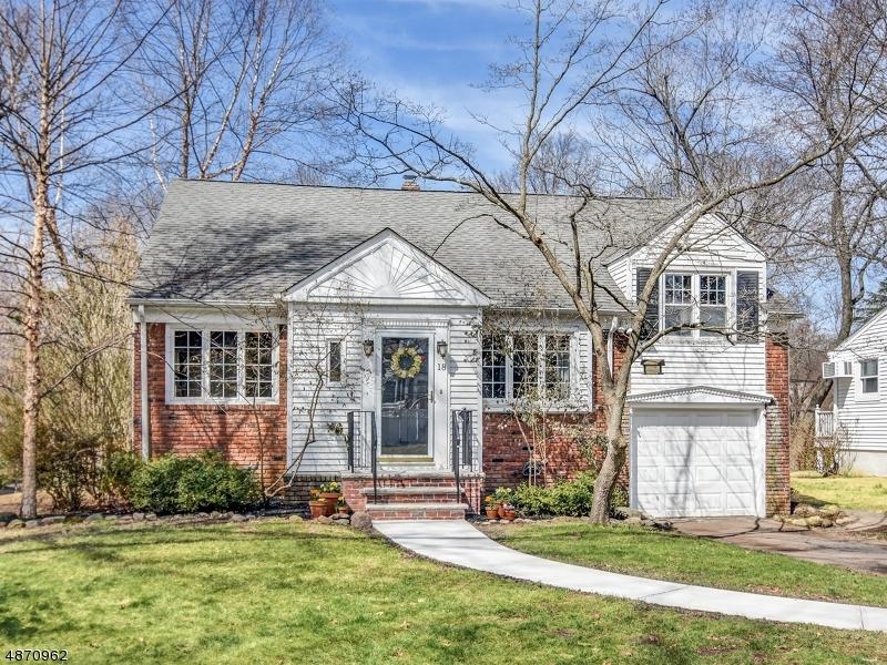 18 Chestnut Hill Pl - Photo 1