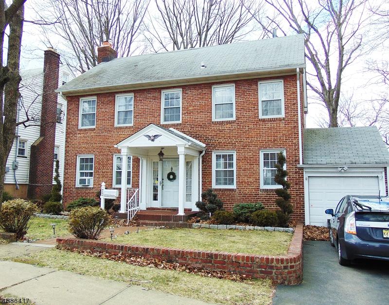 69 Hill St - Photo 1