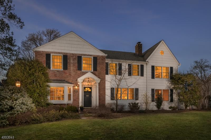82 Weston Ave - Photo 1