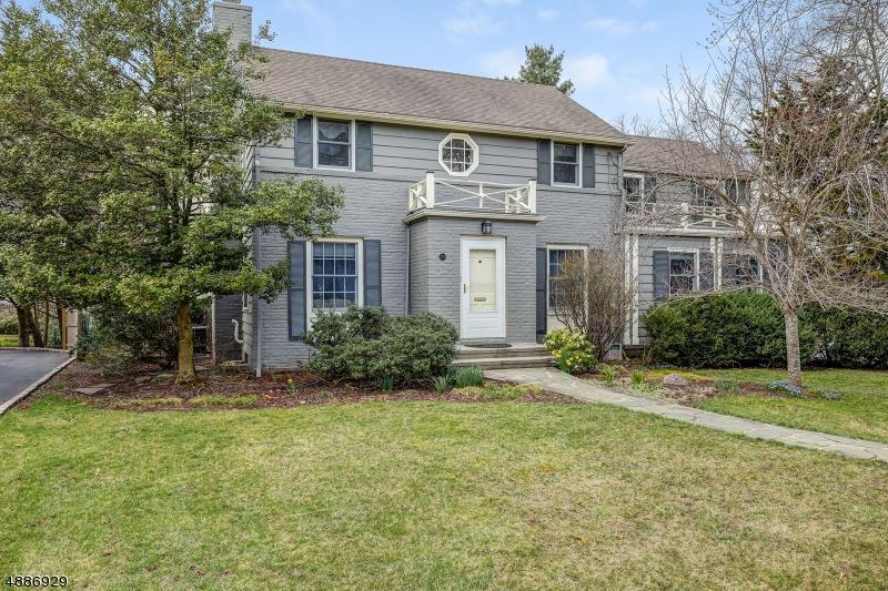 135 Canoe Brook Pky - Photo 1