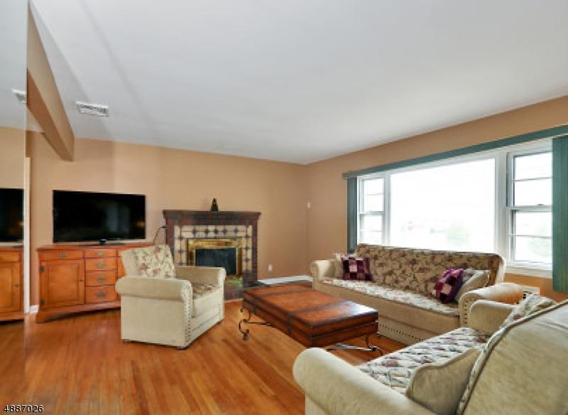 404 Banta Ave - Photo 1