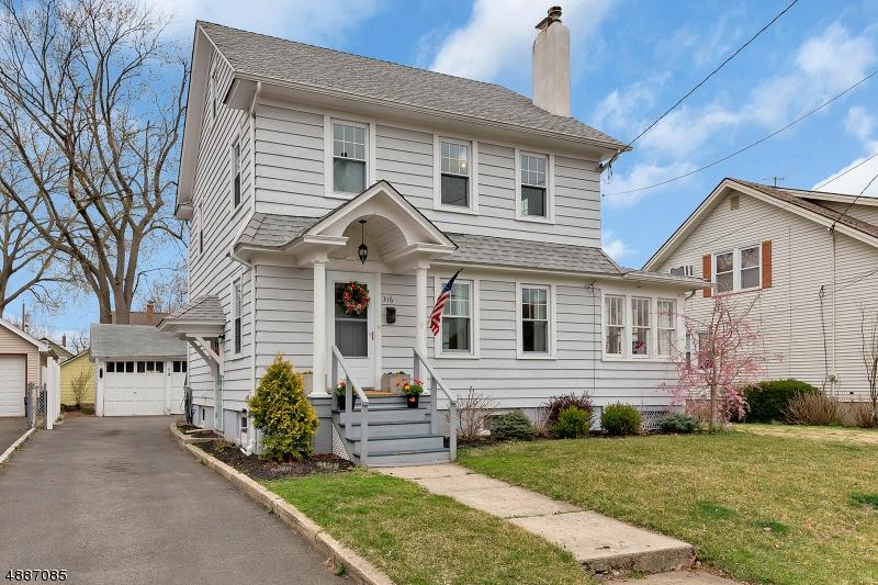 316 Spruce Ave - Photo 1