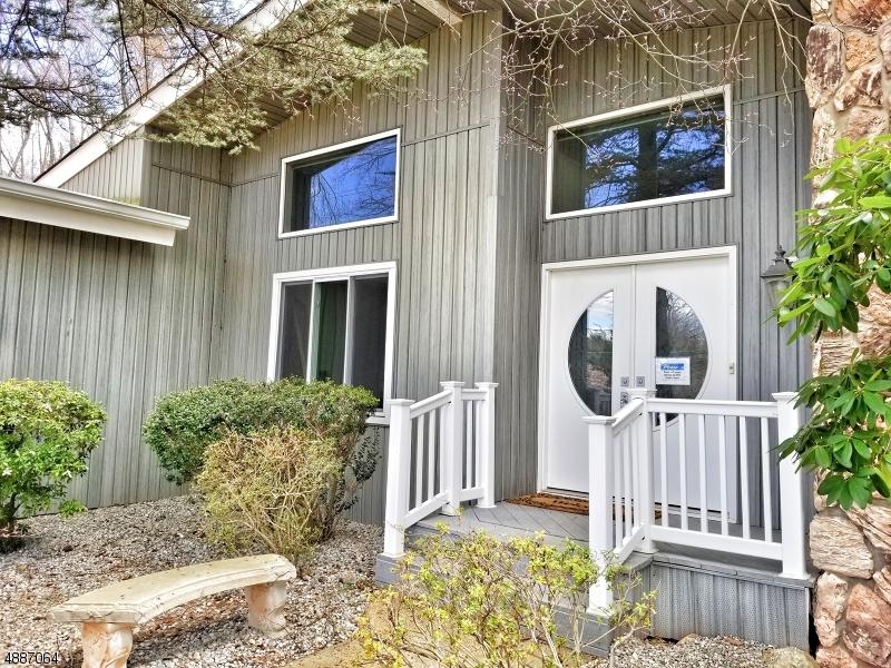 531 Elizabeth Ave - Photo 1