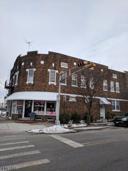 660 Summer St - Photo 1