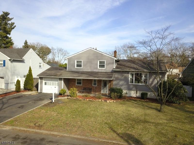 161 Cornell Ave - Photo 1
