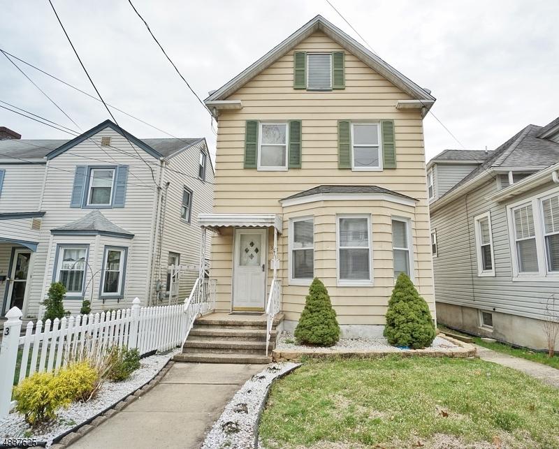 345 4TH ST - Photo 1