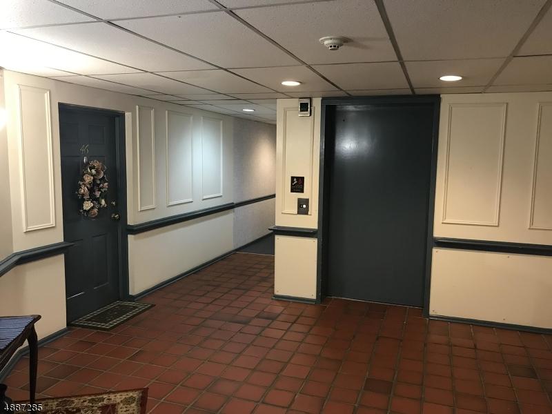 44 Iron Forge Sq - Photo 1