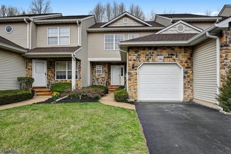 103 Falcongate Dr - Photo 1