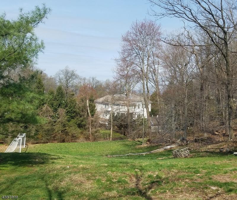 132 Hartshorn Dr - Photo 1
