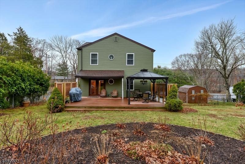 684 Glen Rd - Photo 1