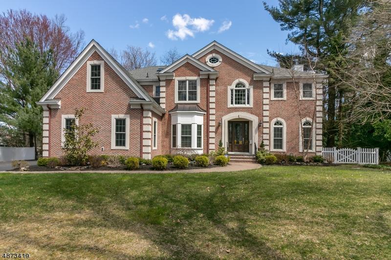 226 Lynn Ln - Photo 1