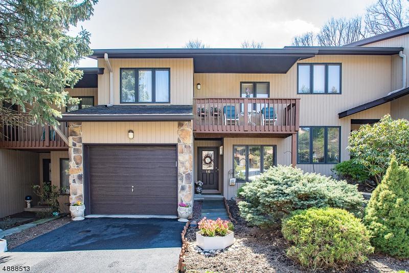 16 Woodland Dr - Photo 1