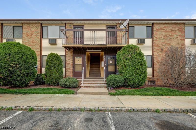1018 Cricket Ln - Photo 1