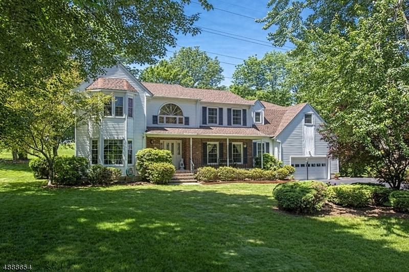 15 Georgian Rd - Photo 1