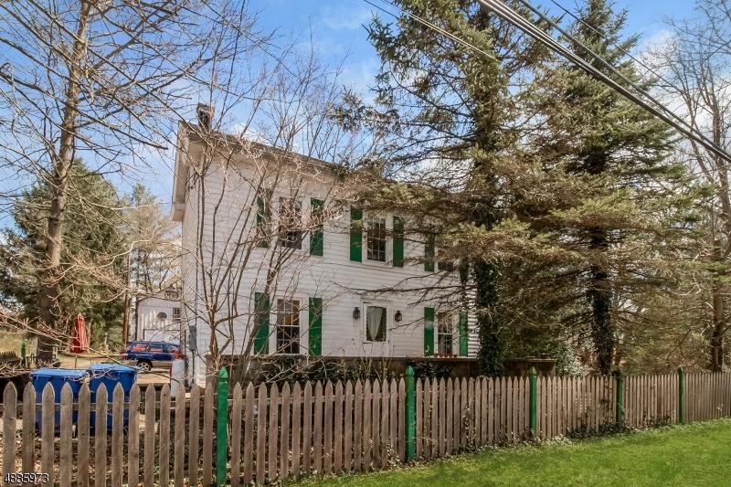 53 Trenton Ave - Photo 1